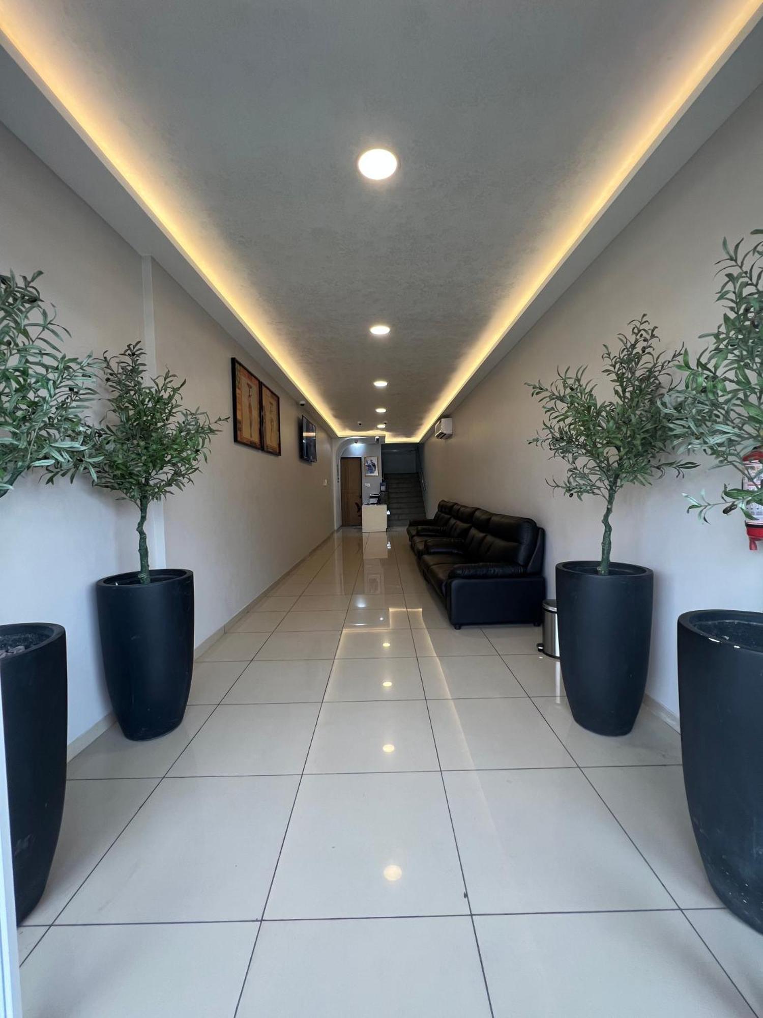 Ixoras Hotel Victoire Kinshasa Luaran gambar