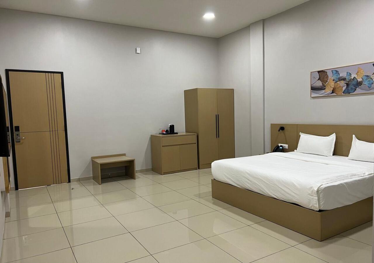 Ixoras Hotel Victoire Kinshasa Luaran gambar