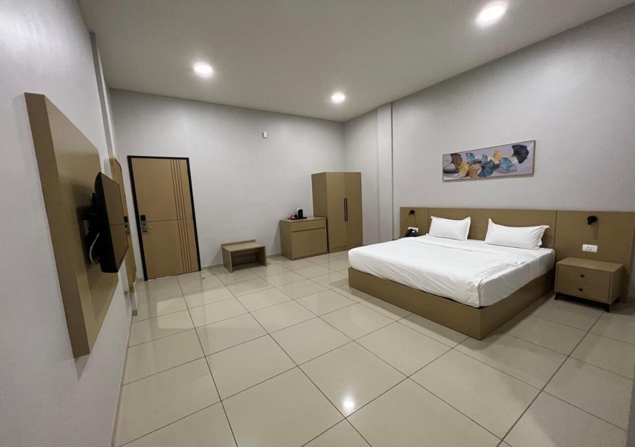 Ixoras Hotel Victoire Kinshasa Luaran gambar